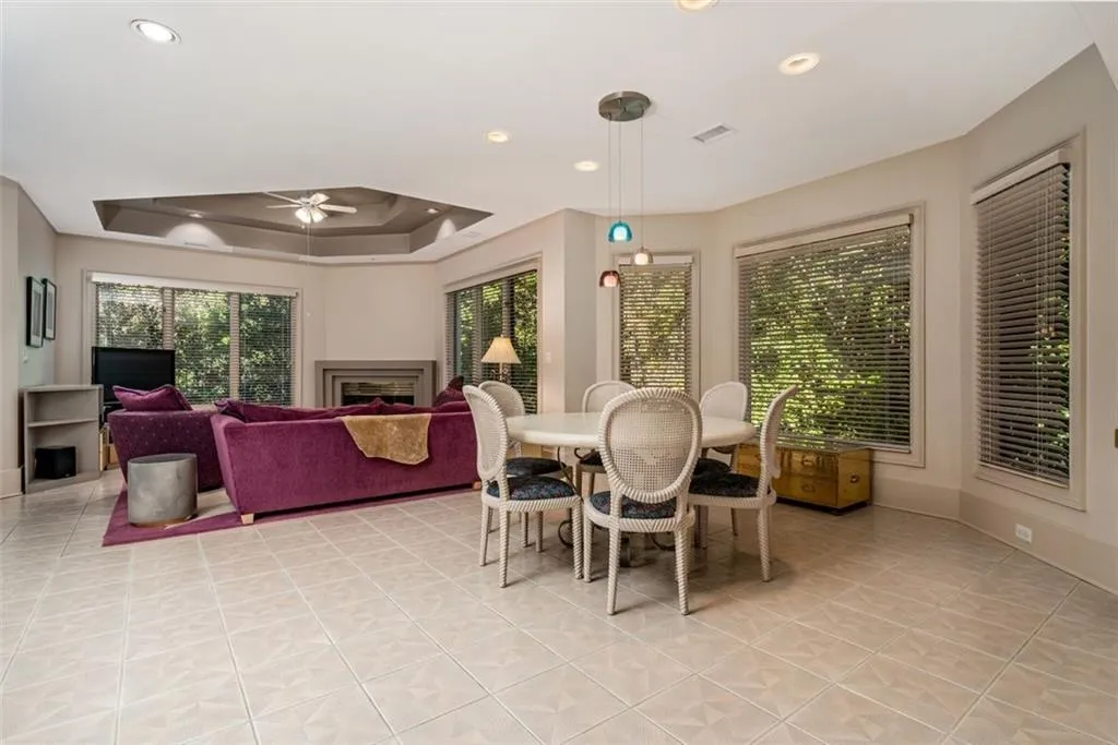 285 Ledgemont Court, Atlanta, Georgia 30342, 4 Bedrooms Bedrooms, ,4 BathroomsBathrooms,Residential,Sold,285 Ledgemont Court,6966325