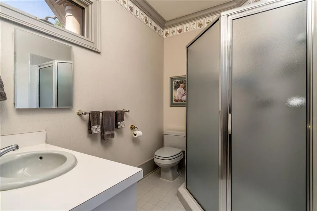 285 Ledgemont Court, Atlanta, Georgia 30342, 4 Bedrooms Bedrooms, ,4 BathroomsBathrooms,Residential,Sold,285 Ledgemont Court,6966325