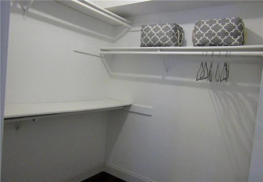 2611 Huntingdon Chase Unit 2611, Sandy Springs, Georgia 30350, 1 Bedroom Bedrooms, ,1 BathroomBathrooms,Residential,Sold,2611 Huntingdon Chase Unit 2611,5699742