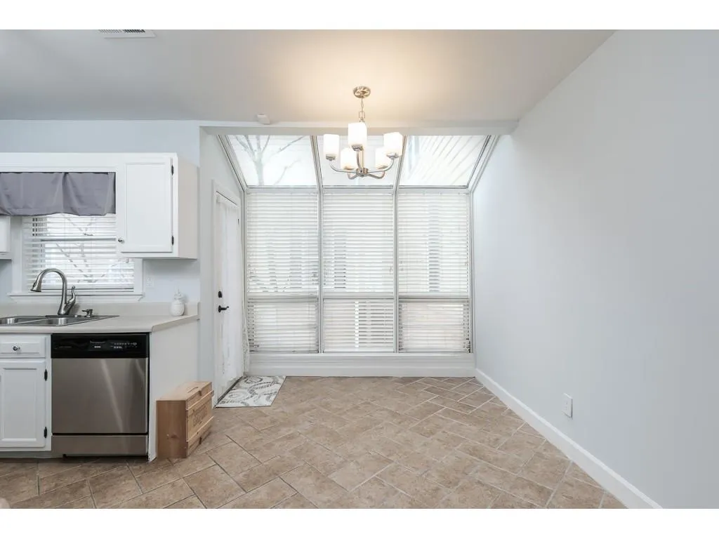 7500 Roswell Road Unit 21, Sandy Springs, Georgia 30350, 2 Bedrooms Bedrooms, ,2 BathroomsBathrooms,Residential,Sold,7500 Roswell Road Unit 21,6673043
