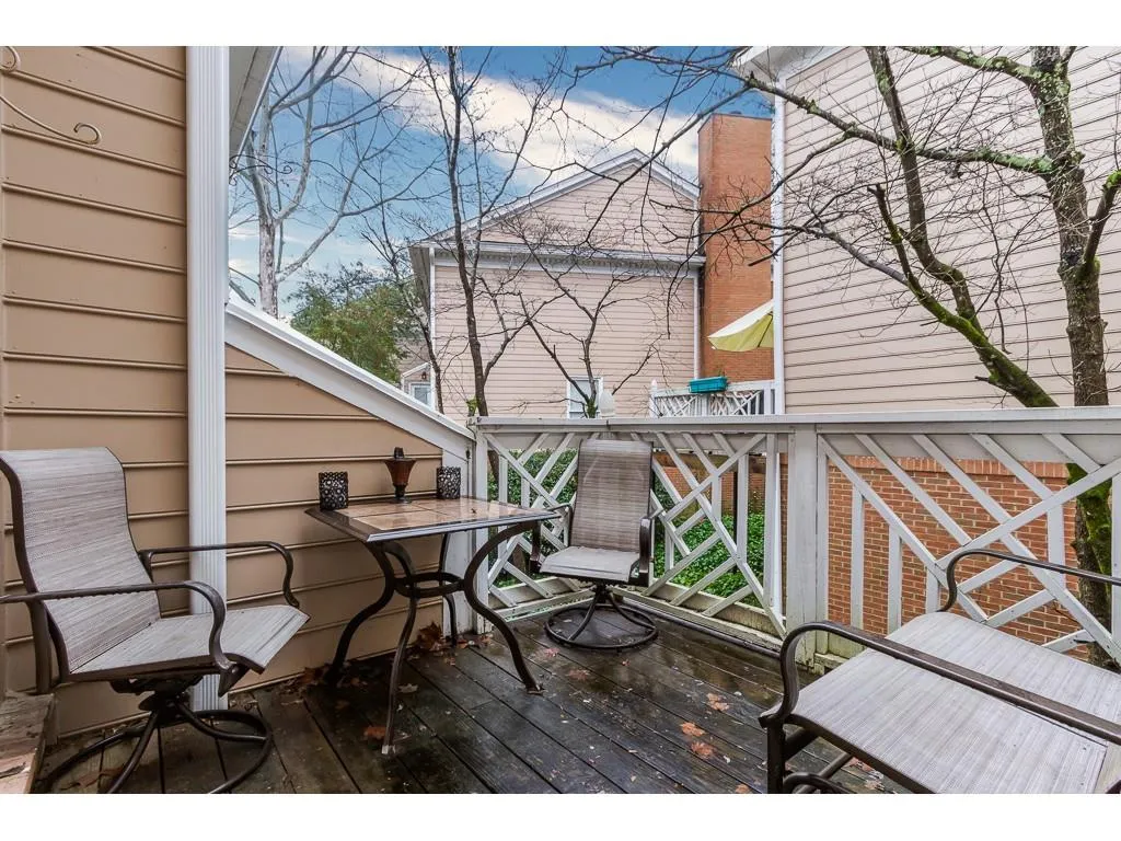 7500 Roswell Road Unit 21, Sandy Springs, Georgia 30350, 2 Bedrooms Bedrooms, ,2 BathroomsBathrooms,Residential,Sold,7500 Roswell Road Unit 21,6673043
