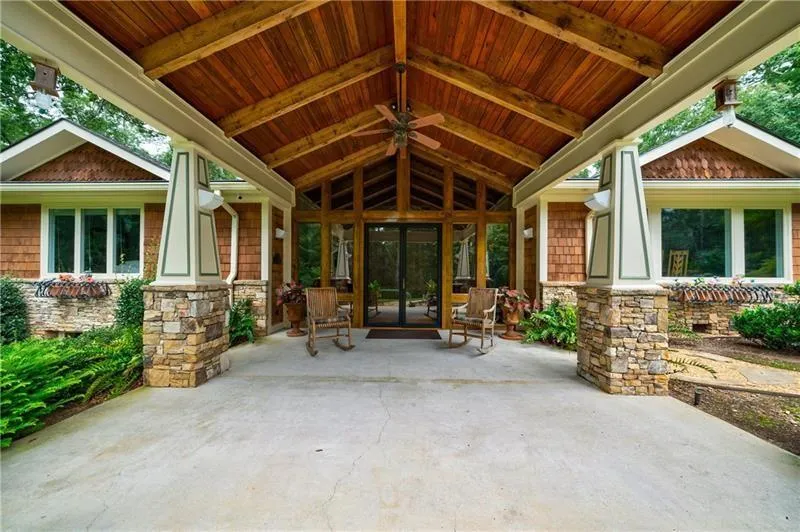1810 Northridge Road, Sandy Springs, Georgia 30350, 3 Bedrooms Bedrooms, ,4 BathroomsBathrooms,Residential,Sold,1810 Northridge Road,6787626