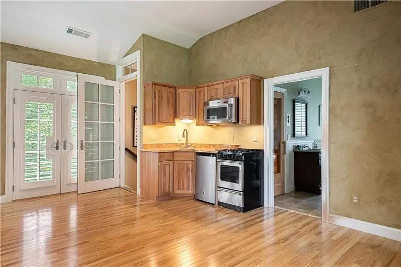 1810 Northridge Road, Sandy Springs, Georgia 30350, 3 Bedrooms Bedrooms, ,4 BathroomsBathrooms,Residential,Sold,1810 Northridge Road,6787626