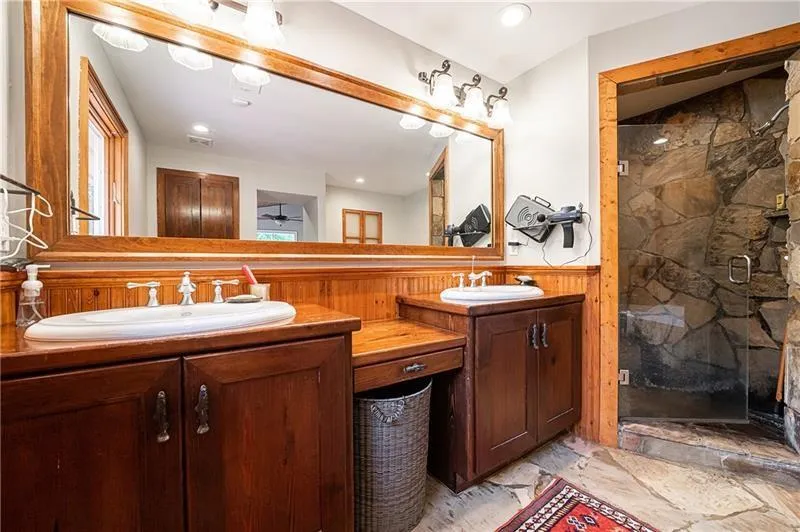 1810 Northridge Road, Sandy Springs, Georgia 30350, 3 Bedrooms Bedrooms, ,4 BathroomsBathrooms,Residential,Sold,1810 Northridge Road,6787626