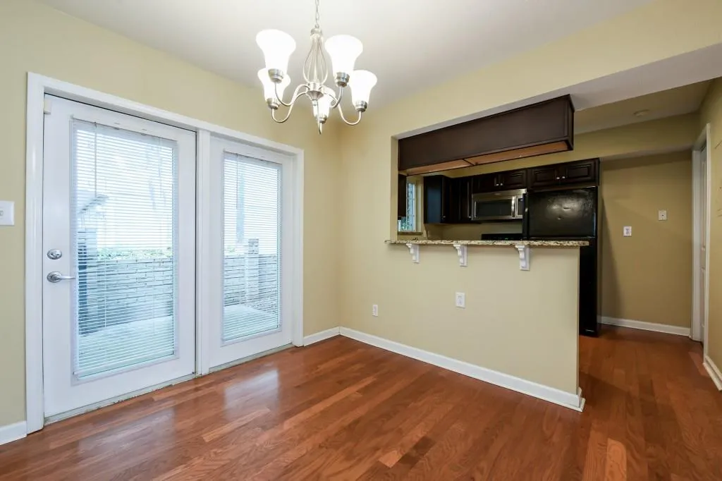 6940 Roswell Road Unit 25e, Sandy Springs, Georgia 30328, 1 Bedroom Bedrooms, ,1 BathroomBathrooms,Residential,Sold,6940 Roswell Road Unit 25e,5904804