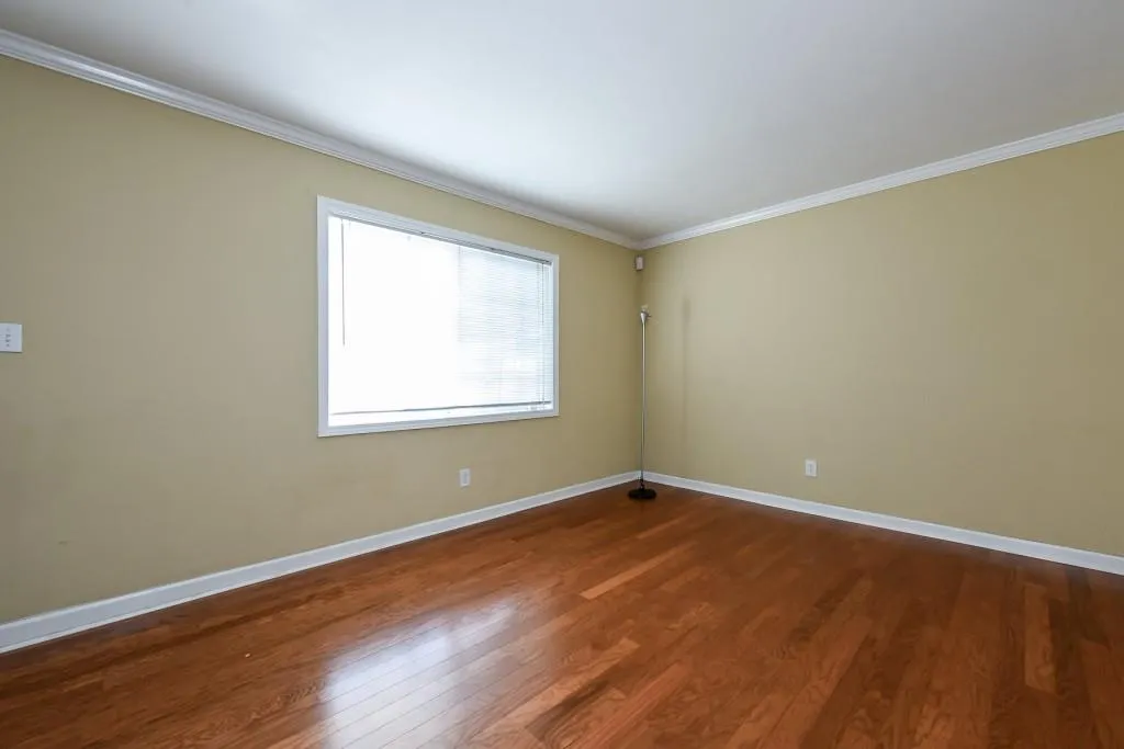 6940 Roswell Road Unit 25e, Sandy Springs, Georgia 30328, 1 Bedroom Bedrooms, ,1 BathroomBathrooms,Residential,Sold,6940 Roswell Road Unit 25e,5904804