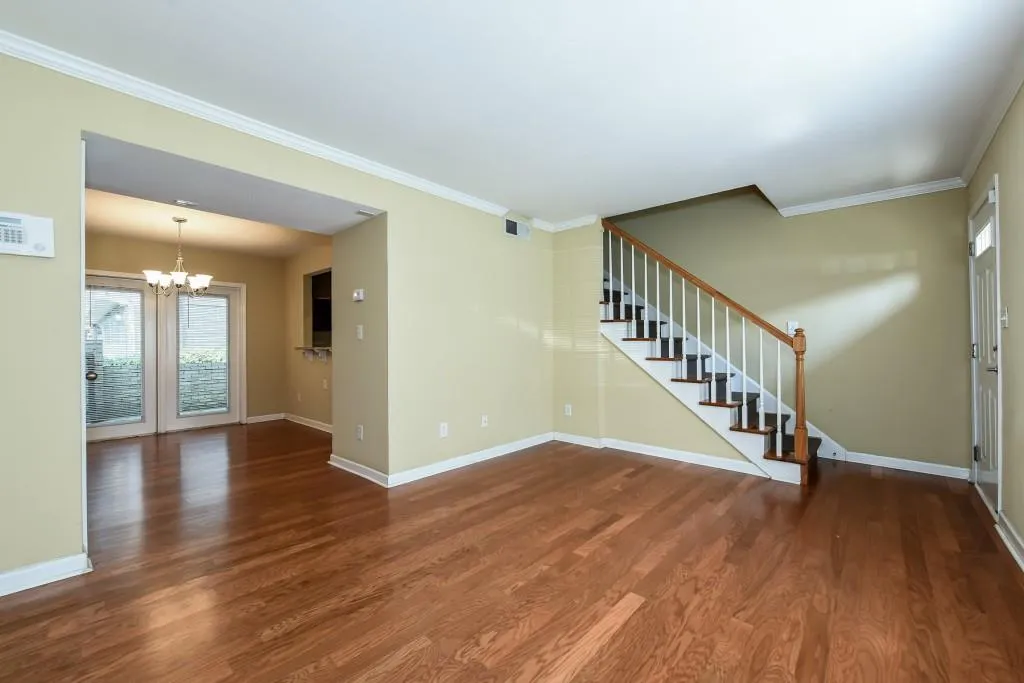 6940 Roswell Road Unit 25e, Sandy Springs, Georgia 30328, 1 Bedroom Bedrooms, ,1 BathroomBathrooms,Residential,Sold,6940 Roswell Road Unit 25e,5904804