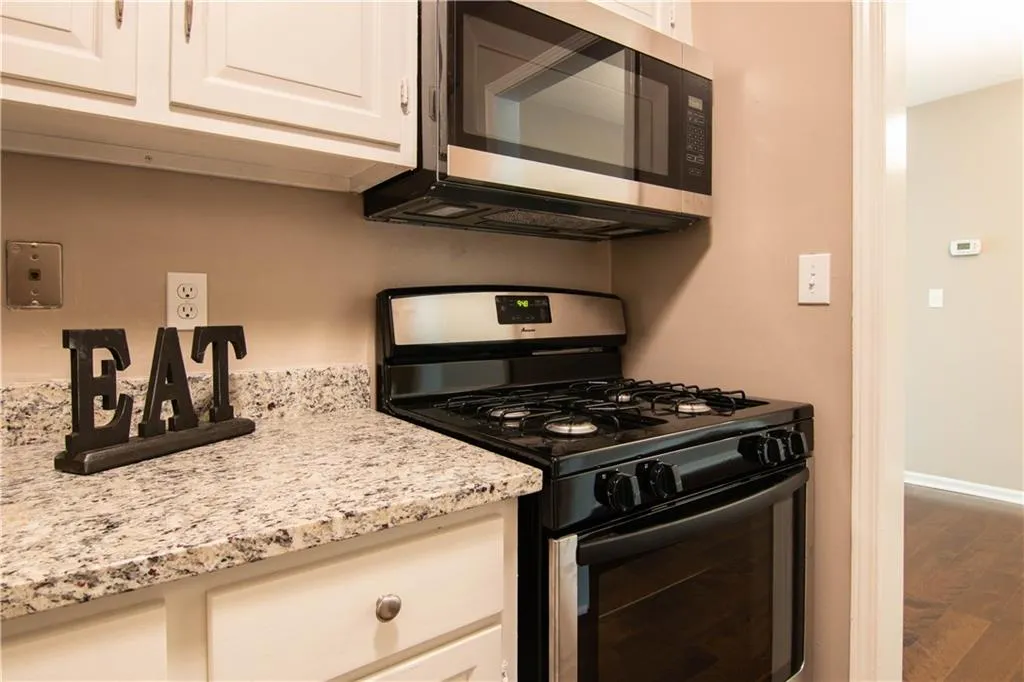 6851 Roswell Road Unit N7, Atlanta, Georgia 30328, 1 Bedroom Bedrooms, ,1 BathroomBathrooms,Residential,Sold,6851 Roswell Road Unit N7,6013681