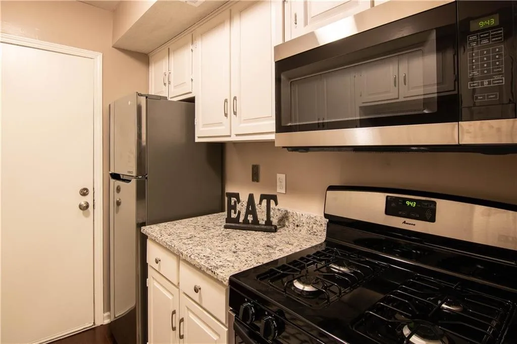 6851 Roswell Road Unit N7, Atlanta, Georgia 30328, 1 Bedroom Bedrooms, ,1 BathroomBathrooms,Residential,Sold,6851 Roswell Road Unit N7,6013681