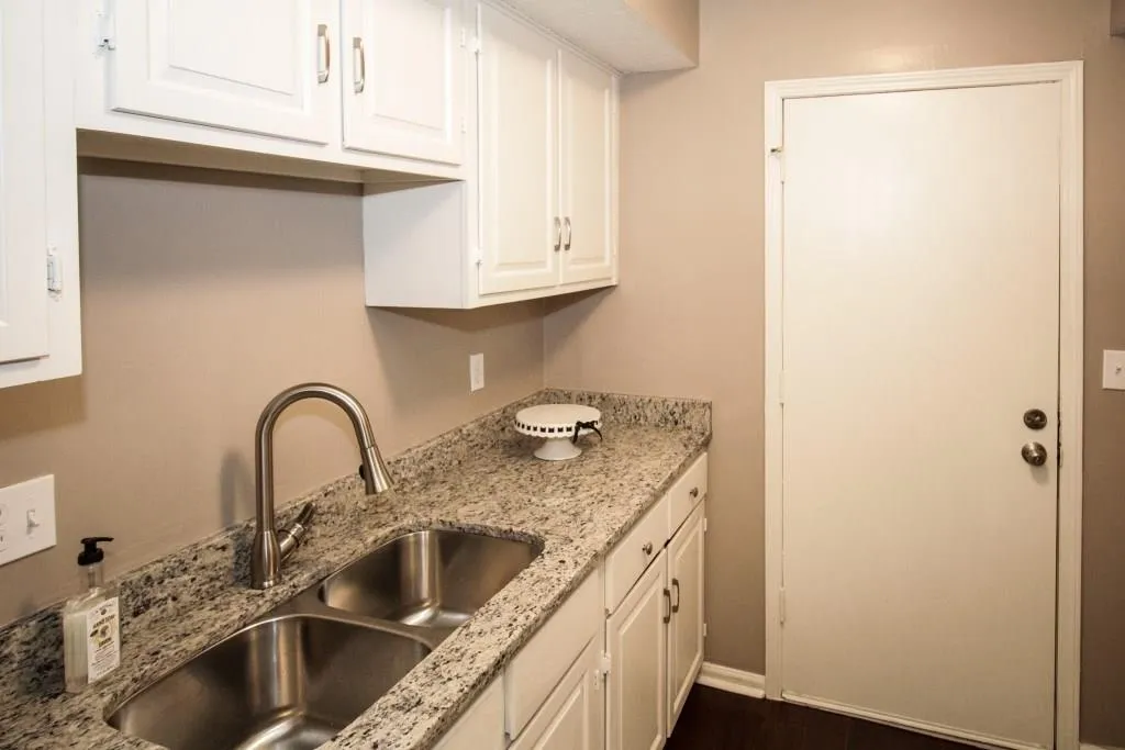 6851 Roswell Road Unit N7, Atlanta, Georgia 30328, 1 Bedroom Bedrooms, ,1 BathroomBathrooms,Residential,Sold,6851 Roswell Road Unit N7,6013681