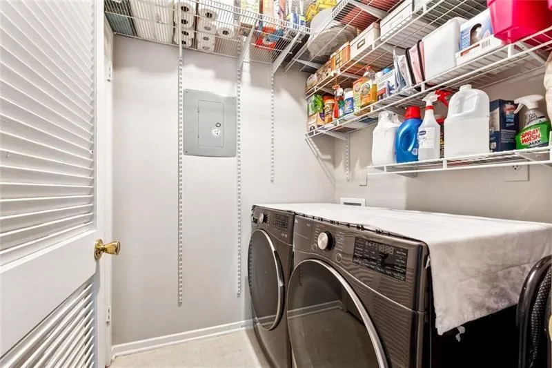 6808 Glenridge Drive Unit H, Atlanta, Georgia 30328, 1 Bedroom Bedrooms, ,1 BathroomBathrooms,Residential,For Sale,6808 Glenridge Drive Unit H,7670788