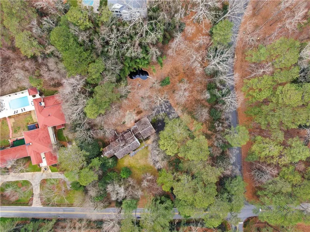 999 Crest Valley Drive, Sandy Springs, Georgia 30327, 4 Bedrooms Bedrooms, ,4 BathroomsBathrooms,Residential,Sold,999 Crest Valley Drive,7169501