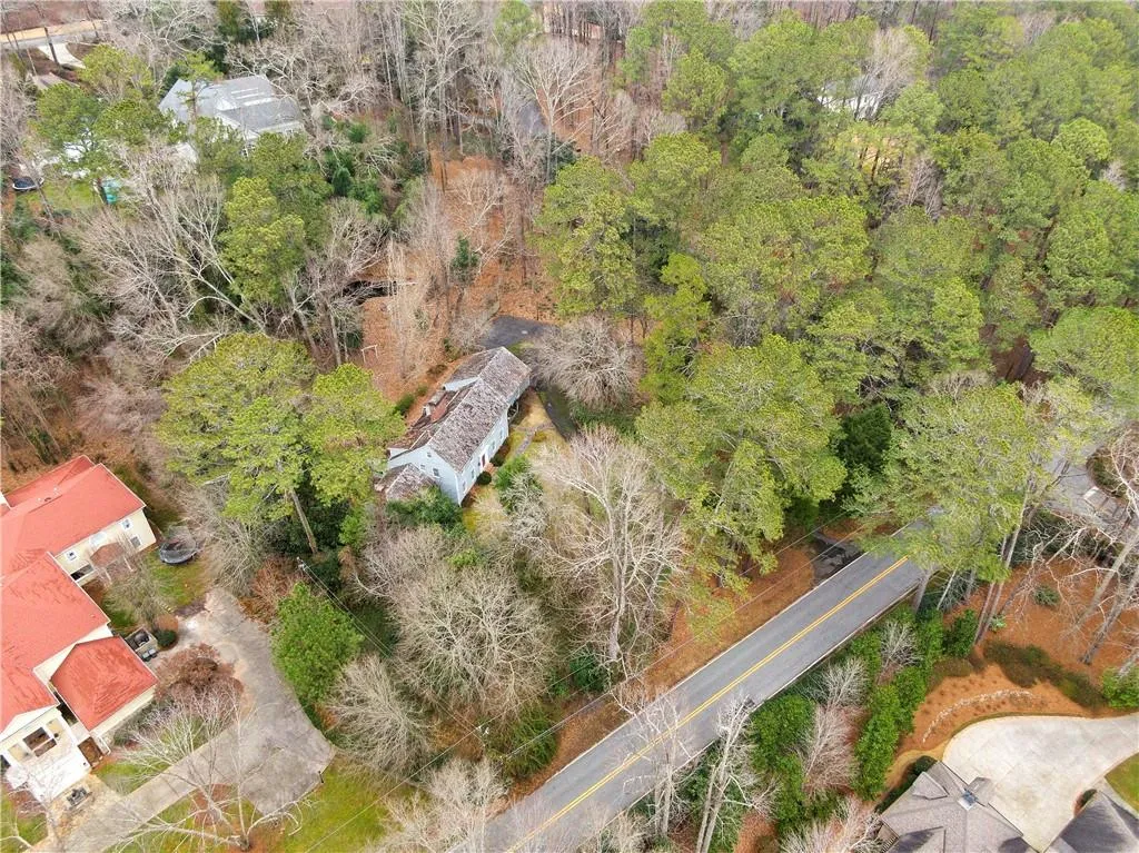 999 Crest Valley Drive, Sandy Springs, Georgia 30327, 4 Bedrooms Bedrooms, ,4 BathroomsBathrooms,Residential,Sold,999 Crest Valley Drive,7169501
