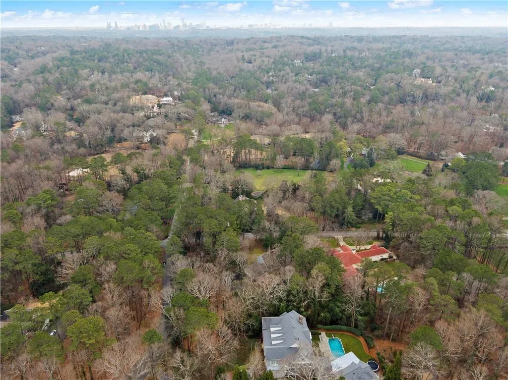 999 Crest Valley Drive, Sandy Springs, Georgia 30327, 4 Bedrooms Bedrooms, ,4 BathroomsBathrooms,Residential,Sold,999 Crest Valley Drive,7169501