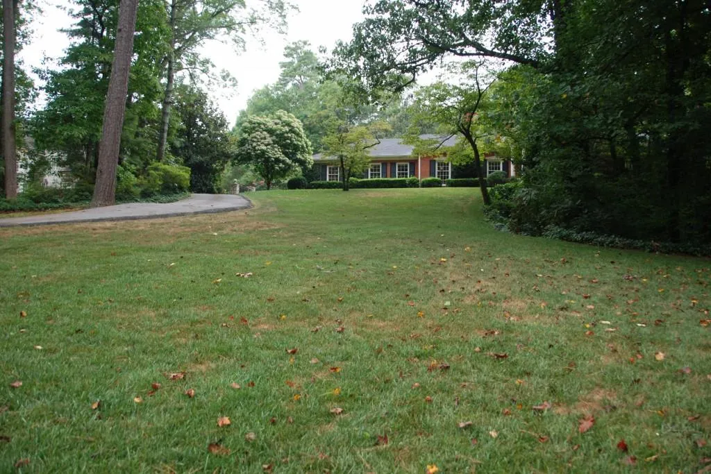 3526 Knollwood Drive, Atlanta, Georgia 30305, 4 Bedrooms Bedrooms, ,5 BathroomsBathrooms,Residential,Sold,3526 Knollwood Drive,5573037