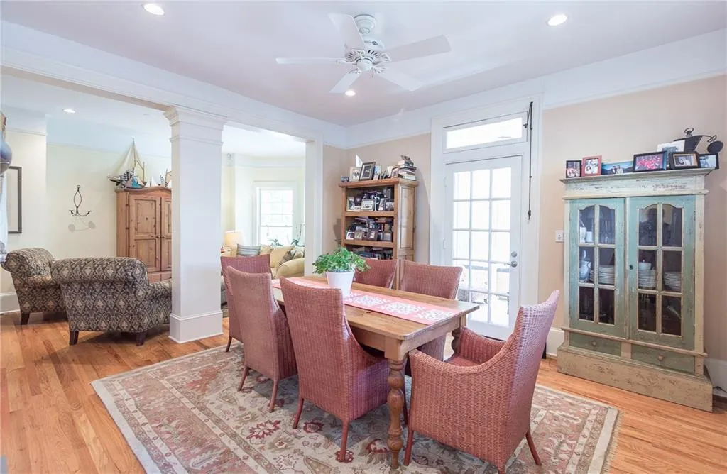 73 17th Street Ne, Atlanta, Georgia 30309, 2 Bedrooms Bedrooms, ,2 BathroomsBathrooms,Residential,Sold,73 17th Street Ne,5863910