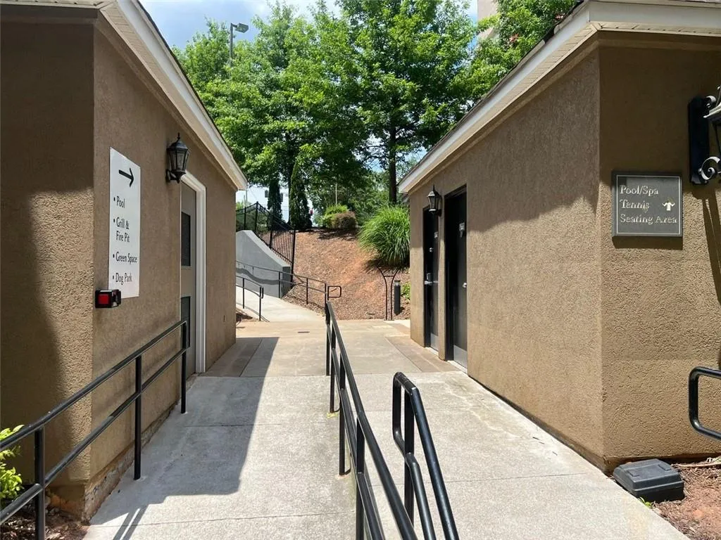 795 Hammond Drive Unit 1605, Sandy Springs, Georgia 30328, 1 Bedroom Bedrooms, ,1 BathroomBathrooms,Residential,Sold,795 Hammond Drive Unit 1605,7486249