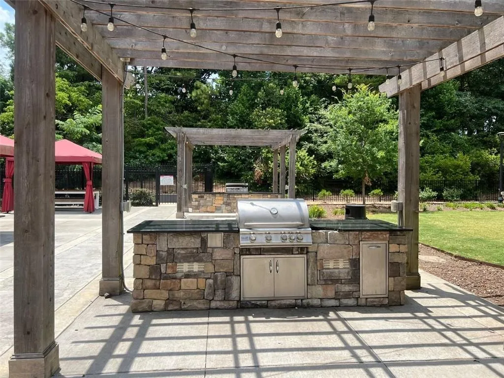 795 Hammond Drive Unit 1605, Sandy Springs, Georgia 30328, 1 Bedroom Bedrooms, ,1 BathroomBathrooms,Residential,Sold,795 Hammond Drive Unit 1605,7486249