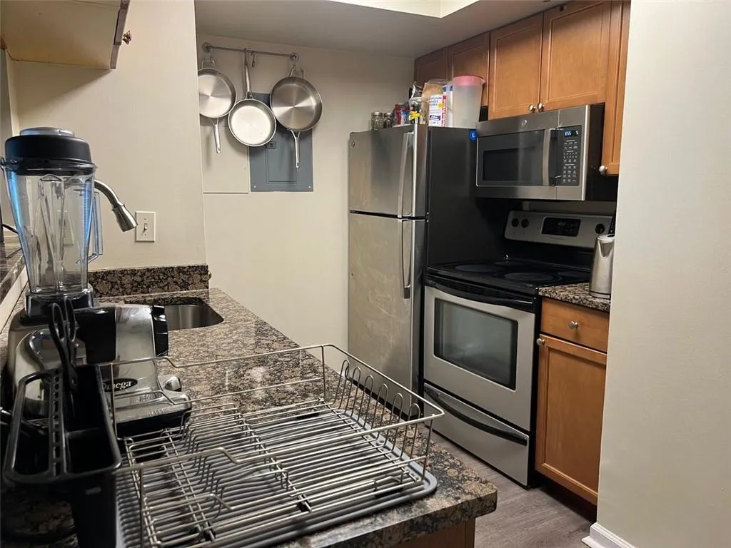 795 Hammond Drive Unit 1605, Sandy Springs, Georgia 30328, 1 Bedroom Bedrooms, ,1 BathroomBathrooms,Residential,Sold,795 Hammond Drive Unit 1605,7486249