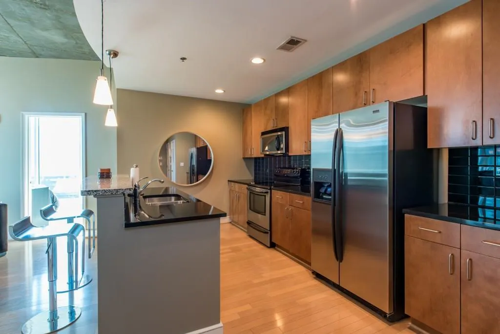 950 W Peachtree Street Nw Unit 1011, Atlanta, Georgia 30309, 2 Bedrooms Bedrooms, ,2 BathroomsBathrooms,Residential,Sold,950 W Peachtree Street Nw Unit 1011,5956718