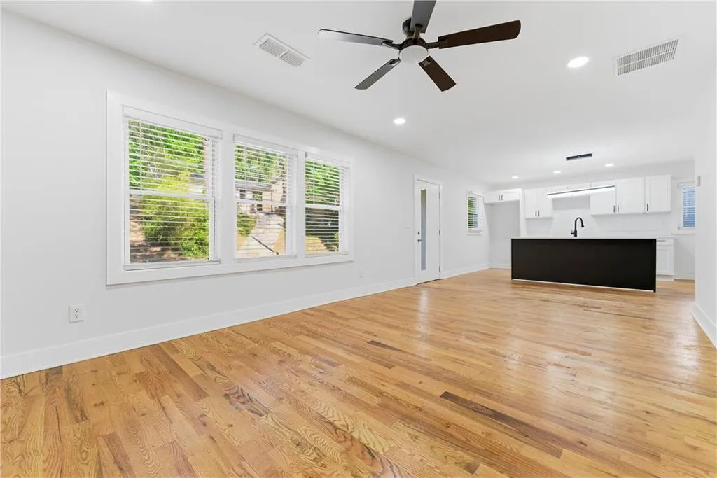 921 Hall Street, Atlanta, Georgia 30318, 0 ,Residential Income,For Sale,921 Hall Street,7762734