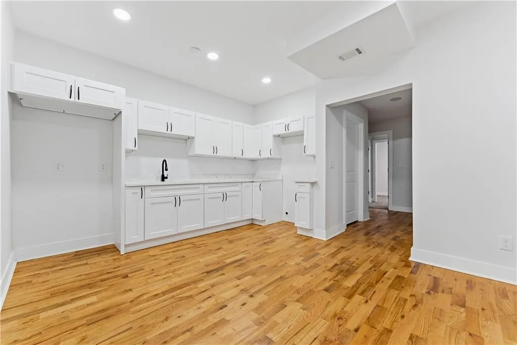 921 Hall Street, Atlanta, Georgia 30318, 0 ,Residential Income,For Sale,921 Hall Street,7762734