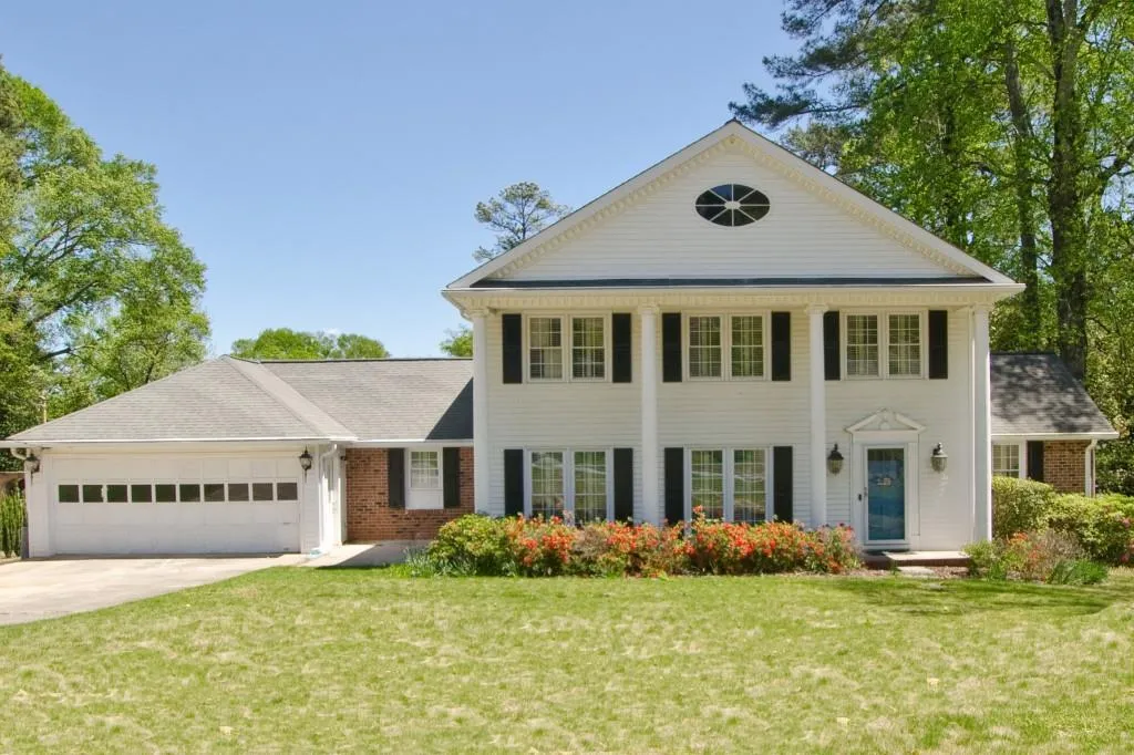 235 Stone Mill Trail, Sandy Springs, Georgia 30328, 4 Bedrooms Bedrooms, ,3 BathroomsBathrooms,Residential,Sold,235 Stone Mill Trail,7369101