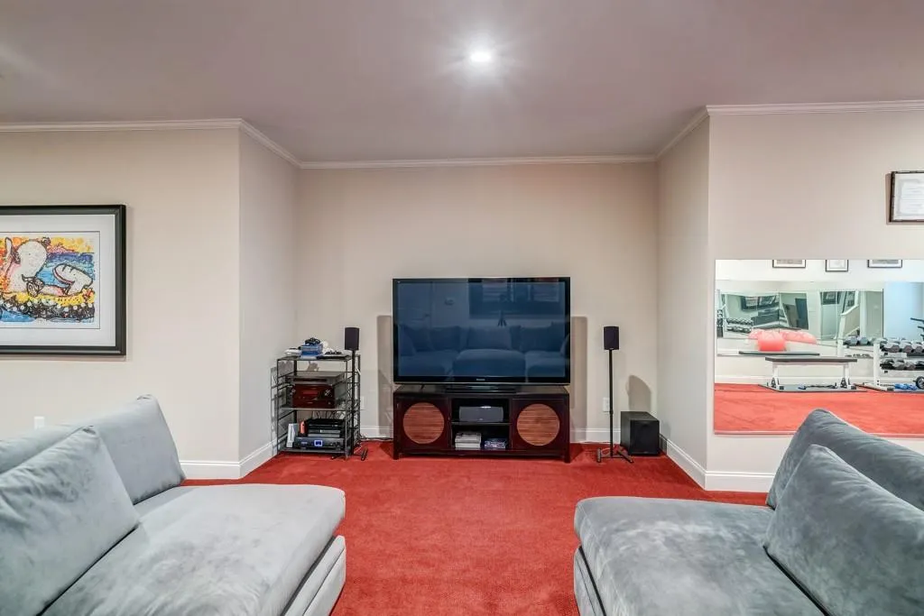 284 Forest Valley Court, Atlanta, Georgia 30342, 5 Bedrooms Bedrooms, ,5 BathroomsBathrooms,Residential,Sold,284 Forest Valley Court,6726834