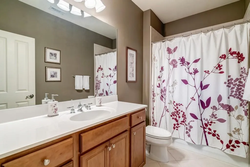 284 Forest Valley Court, Atlanta, Georgia 30342, 5 Bedrooms Bedrooms, ,5 BathroomsBathrooms,Residential,Sold,284 Forest Valley Court,6726834