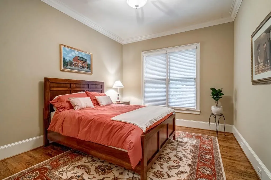 284 Forest Valley Court, Atlanta, Georgia 30342, 5 Bedrooms Bedrooms, ,5 BathroomsBathrooms,Residential,Sold,284 Forest Valley Court,6726834