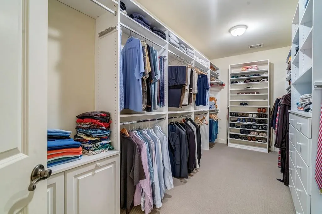 284 Forest Valley Court, Atlanta, Georgia 30342, 5 Bedrooms Bedrooms, ,5 BathroomsBathrooms,Residential,Sold,284 Forest Valley Court,6726834