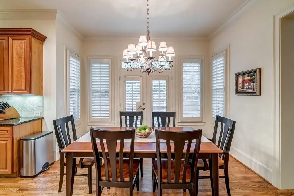 284 Forest Valley Court, Atlanta, Georgia 30342, 5 Bedrooms Bedrooms, ,5 BathroomsBathrooms,Residential,Sold,284 Forest Valley Court,6726834