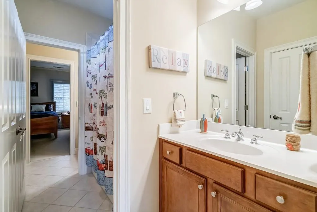 284 Forest Valley Court, Atlanta, Georgia 30342, 5 Bedrooms Bedrooms, ,5 BathroomsBathrooms,Residential,Sold,284 Forest Valley Court,6726834