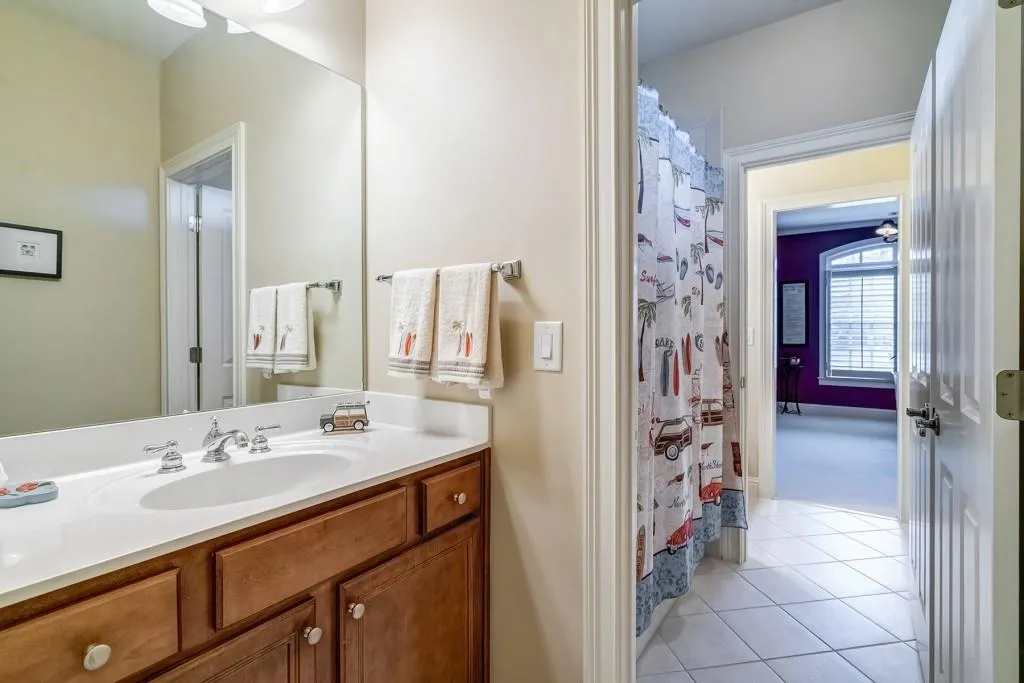 284 Forest Valley Court, Atlanta, Georgia 30342, 5 Bedrooms Bedrooms, ,5 BathroomsBathrooms,Residential,Sold,284 Forest Valley Court,6726834