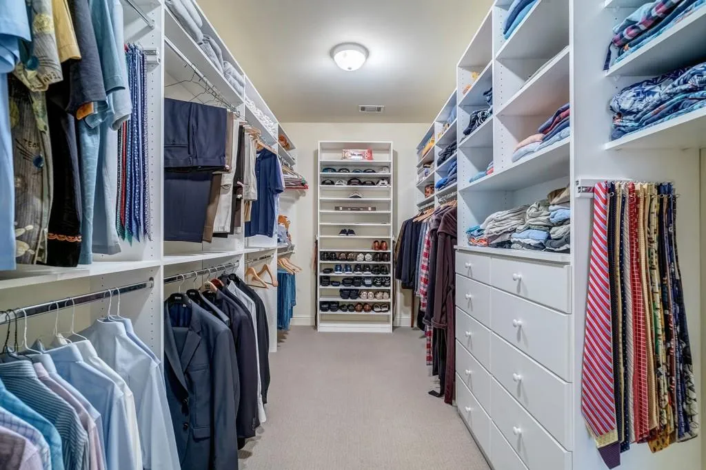 284 Forest Valley Court, Atlanta, Georgia 30342, 5 Bedrooms Bedrooms, ,5 BathroomsBathrooms,Residential,Sold,284 Forest Valley Court,6726834