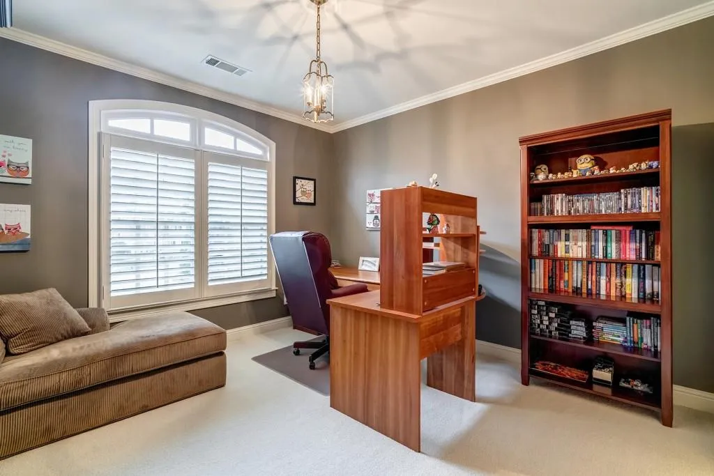 284 Forest Valley Court, Atlanta, Georgia 30342, 5 Bedrooms Bedrooms, ,5 BathroomsBathrooms,Residential,Sold,284 Forest Valley Court,6726834