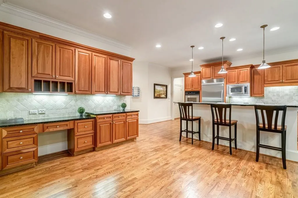 284 Forest Valley Court, Atlanta, Georgia 30342, 5 Bedrooms Bedrooms, ,5 BathroomsBathrooms,Residential,Sold,284 Forest Valley Court,6726834