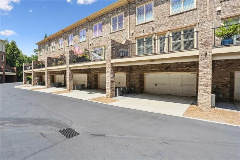1303 Riverscall Lane Unit 69, Atlanta, Georgia 30339, 3 Bedrooms Bedrooms, ,3 BathroomsBathrooms,Residential,Sold,1303 Riverscall Lane Unit 69,7443949