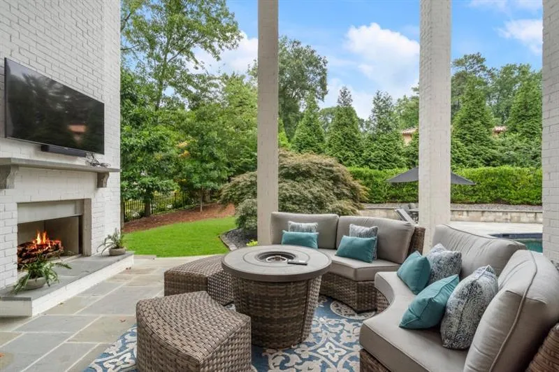 345 Kelson Drive, Atlanta, Georgia 30327, 5 Bedrooms Bedrooms, ,6 BathroomsBathrooms,Residential,Sold,345 Kelson Drive,7461837