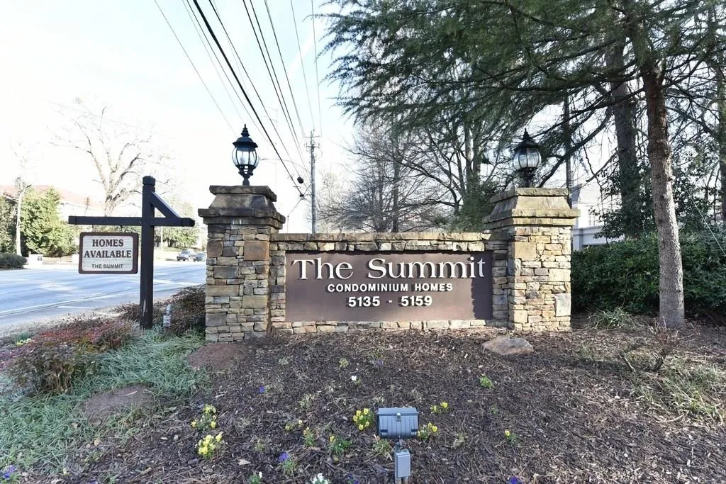 5137 Roswell Road Unit 1, Sandy Springs, Georgia 30342, 2 Bedrooms Bedrooms, ,2 BathroomsBathrooms,Residential,Sold,5137 Roswell Road Unit 1,5962914