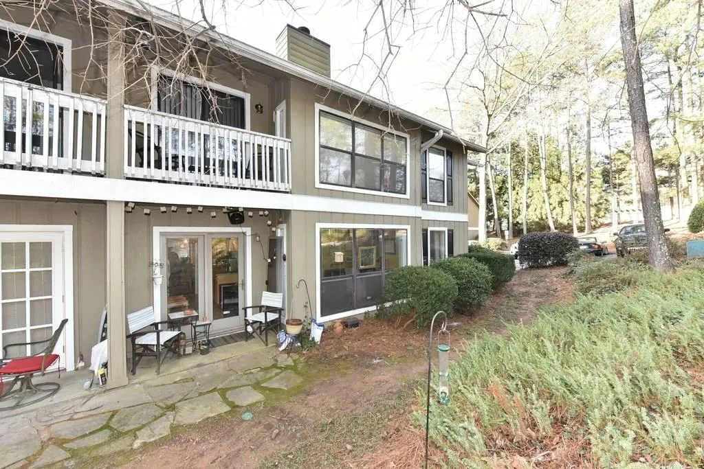 5137 Roswell Road Unit 1, Sandy Springs, Georgia 30342, 2 Bedrooms Bedrooms, ,2 BathroomsBathrooms,Residential,Sold,5137 Roswell Road Unit 1,5962914