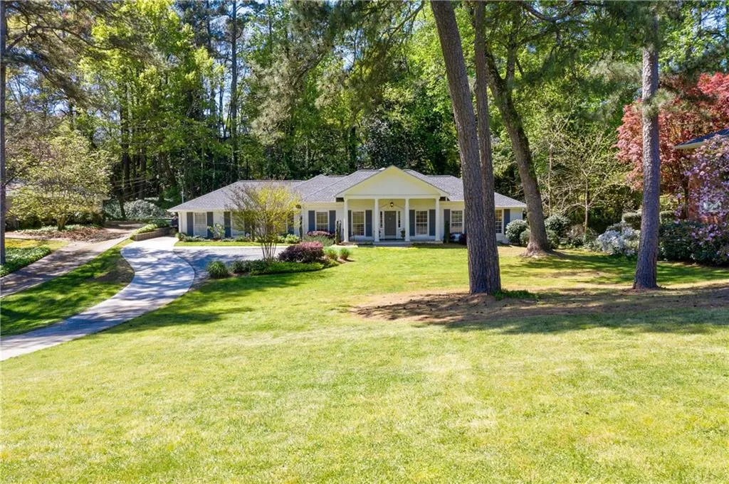 250 Forrest Lake Drive, Atlanta, Georgia 30327, 3 Bedrooms Bedrooms, ,2 BathroomsBathrooms,Residential,Sold,250 Forrest Lake Drive,6704445