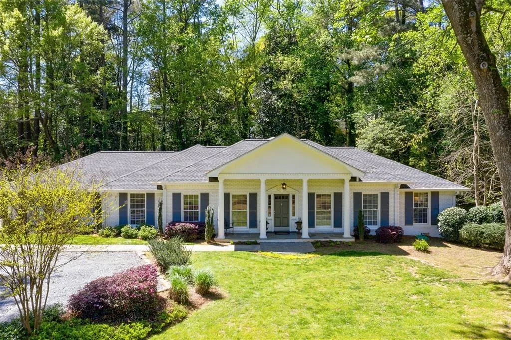 250 Forrest Lake Drive, Atlanta, Georgia 30327, 3 Bedrooms Bedrooms, ,2 BathroomsBathrooms,Residential,Sold,250 Forrest Lake Drive,6704445
