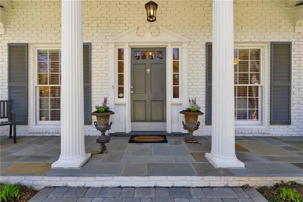 250 Forrest Lake Drive, Atlanta, Georgia 30327, 3 Bedrooms Bedrooms, ,2 BathroomsBathrooms,Residential,Sold,250 Forrest Lake Drive,6704445