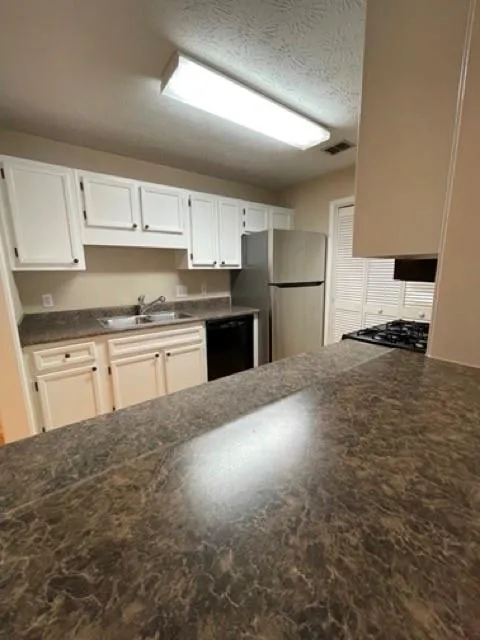 404 Gettysburg Place, Atlanta, Georgia 30350, 2 Bedrooms Bedrooms, ,2 BathroomsBathrooms,Residential,Sold,404 Gettysburg Place,7177545