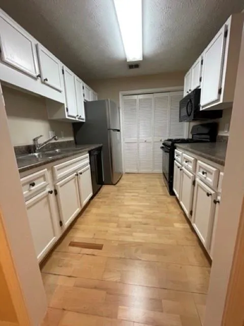 404 Gettysburg Place, Atlanta, Georgia 30350, 2 Bedrooms Bedrooms, ,2 BathroomsBathrooms,Residential,Sold,404 Gettysburg Place,7177545