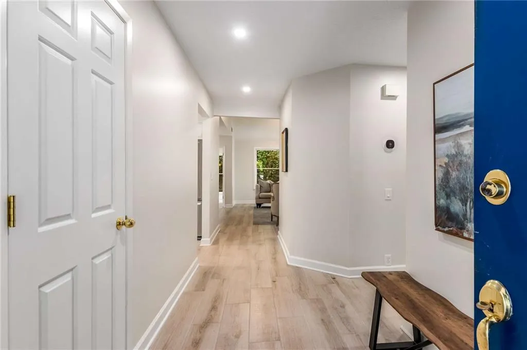 12 Waterford Court, Atlanta, Georgia 30328, 2 Bedrooms Bedrooms, ,2 BathroomsBathrooms,Residential,Sold,12 Waterford Court,7403733