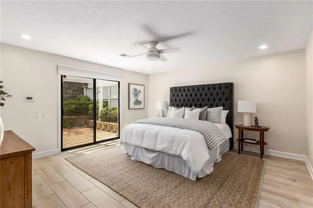 12 Waterford Court, Atlanta, Georgia 30328, 2 Bedrooms Bedrooms, ,2 BathroomsBathrooms,Residential,Sold,12 Waterford Court,7403733