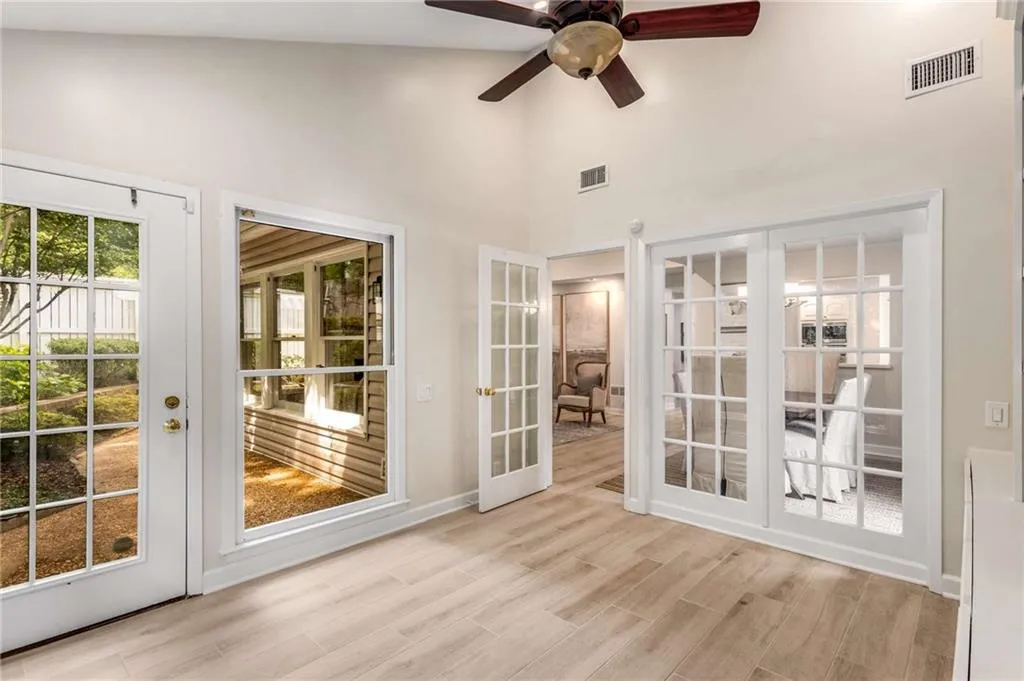 12 Waterford Court, Atlanta, Georgia 30328, 2 Bedrooms Bedrooms, ,2 BathroomsBathrooms,Residential,Sold,12 Waterford Court,7403733