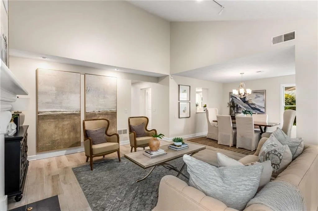 12 Waterford Court, Atlanta, Georgia 30328, 2 Bedrooms Bedrooms, ,2 BathroomsBathrooms,Residential,Sold,12 Waterford Court,7403733